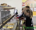 Родители школьников Тверской области могут подать заявление на дополнительное питание детей в течение всего года