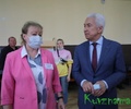 Владимир Васильев посетил участок предварительного голосования в школе N34 Твери