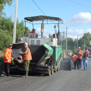 В Кувшинове продолжается ремонт дорог