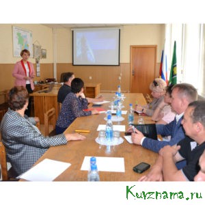 Юлия Багрова проводит совещание с кувшиновскими предпринимателями