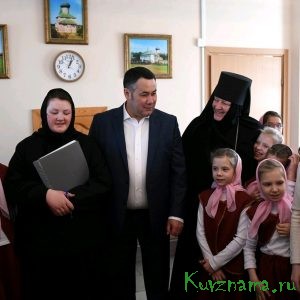 Игорь Руденя встретил праздник Пасхи вместе с прихожанами Воскресенского кафедрального собора Твери