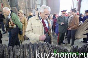 Ветераны увидели процесс создания скульптуры Ржевского мемориала