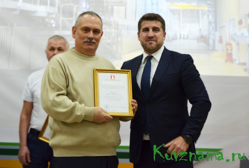 Визит губернатора на модернизированное производство АО «КБФ» в Кувшинове