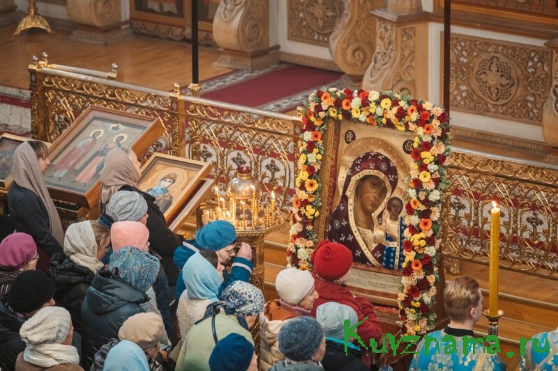 В столице Верхневолжья в День Казанской иконы Божией матери прошёл Крестный ход